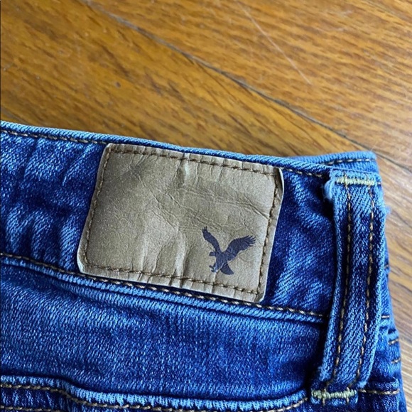MEDIUM WASH MID RIDE JEANS - Picture 4 of 5
